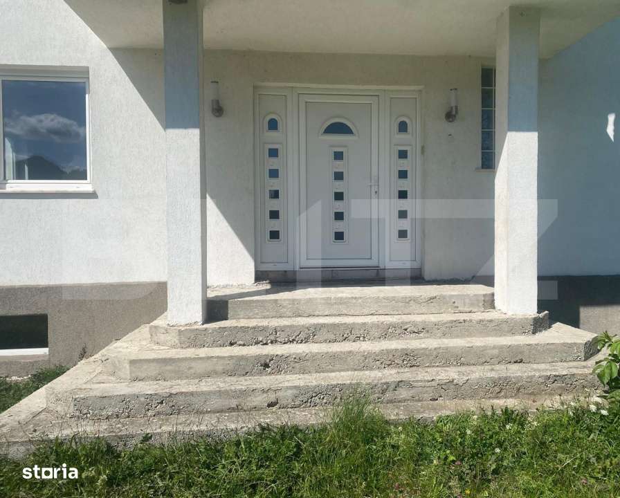 Casa de vanzare cu teren, in Pojorata, la sosea asfaltata - Imagine principală: 3/13