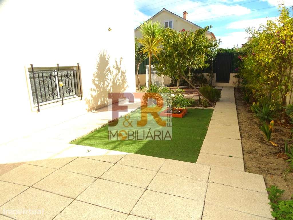 Moradia Duplex T2+1 com sótão aproveitável e Garagem Quinta do Cond...-13