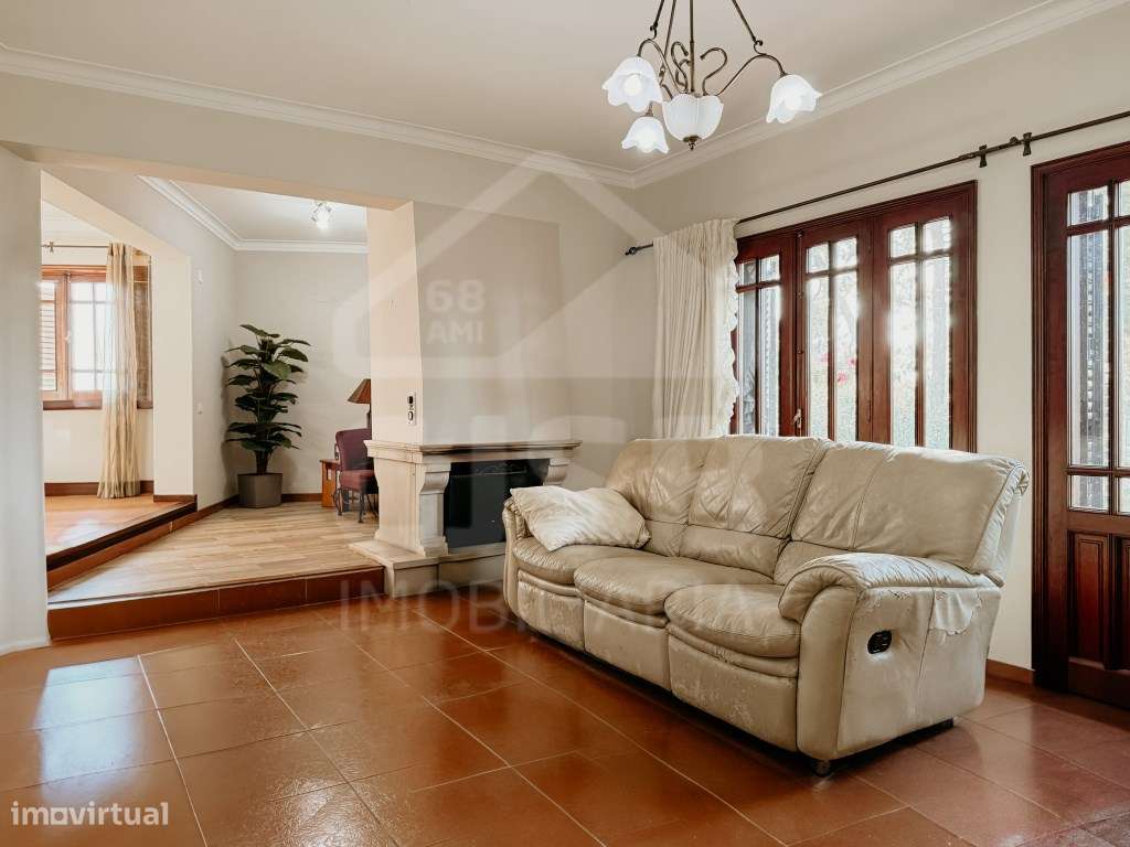 Moradia Isolada T5+3 em Salvaterra de Magos-13