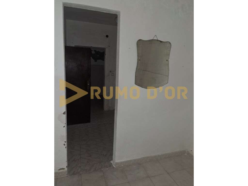 T2 com logradouro para remodelar- Zona GNR-14
