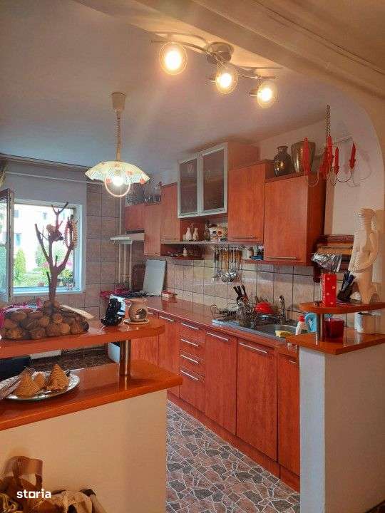 apartament cu 3 camere decomandate,2 bai,1balcon si 2 boxe - Imagine principală: 3/9