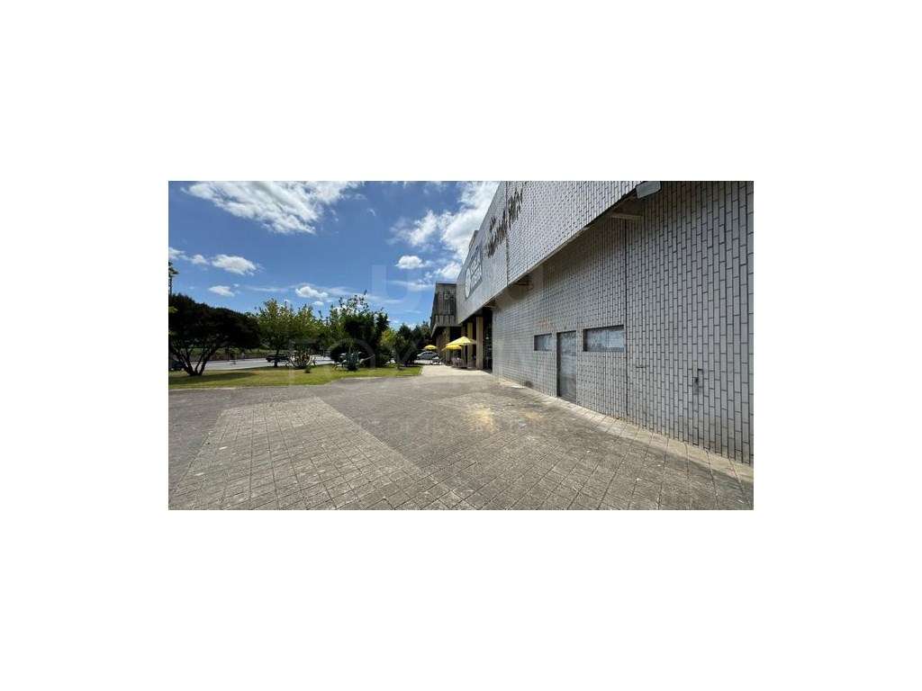 Espaço comercial para arrendamento, Centro de Valença - Grande imagem: 5/12