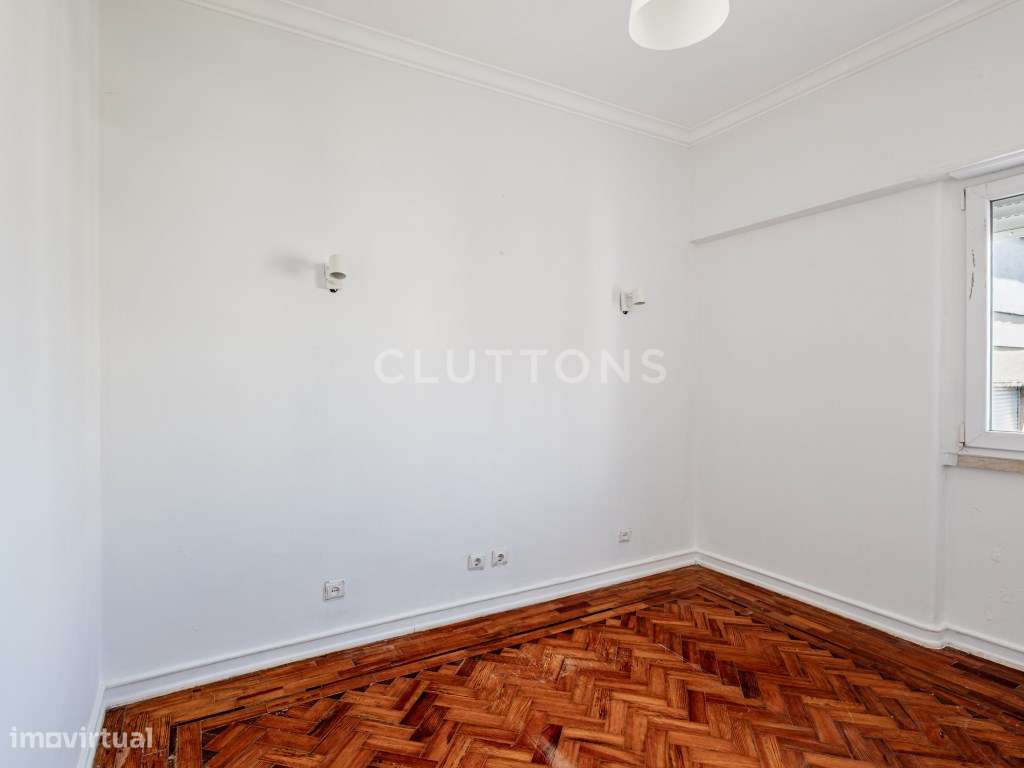 Apartamento T1+1 Penha França com vista desafogada-26