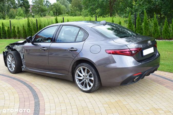 Alfa Romeo Giulia 2.0 Turbo Veloce Q4 - 5