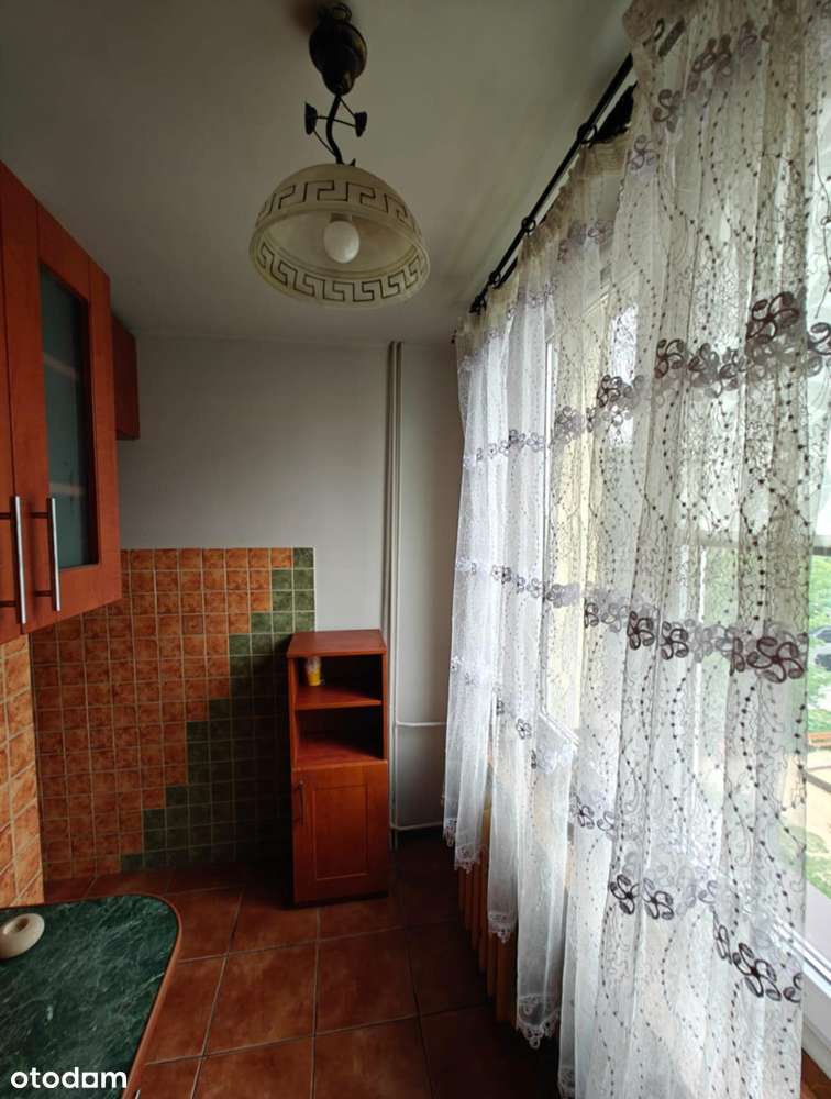 Przestronne i ustawne, widna kuchnia, balkon, do zamieszkania-9