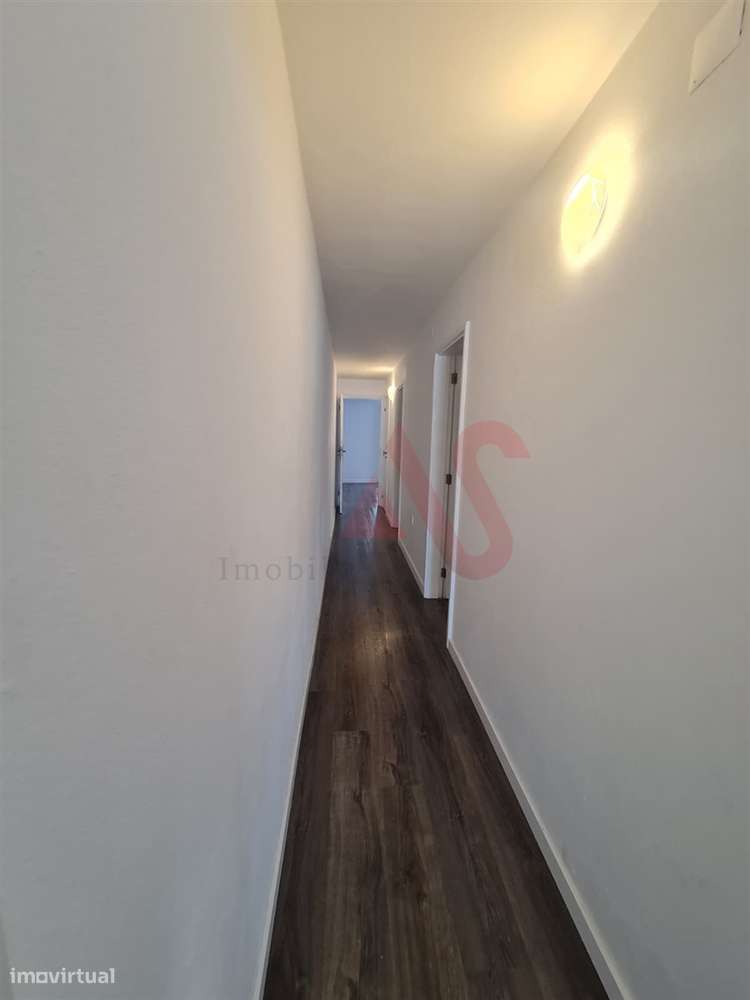 2 Casas pelo Preço de uma ? Moradia Bi-Familiar | T2 + T4 Dúplex com V - Grande imagem: 4/10