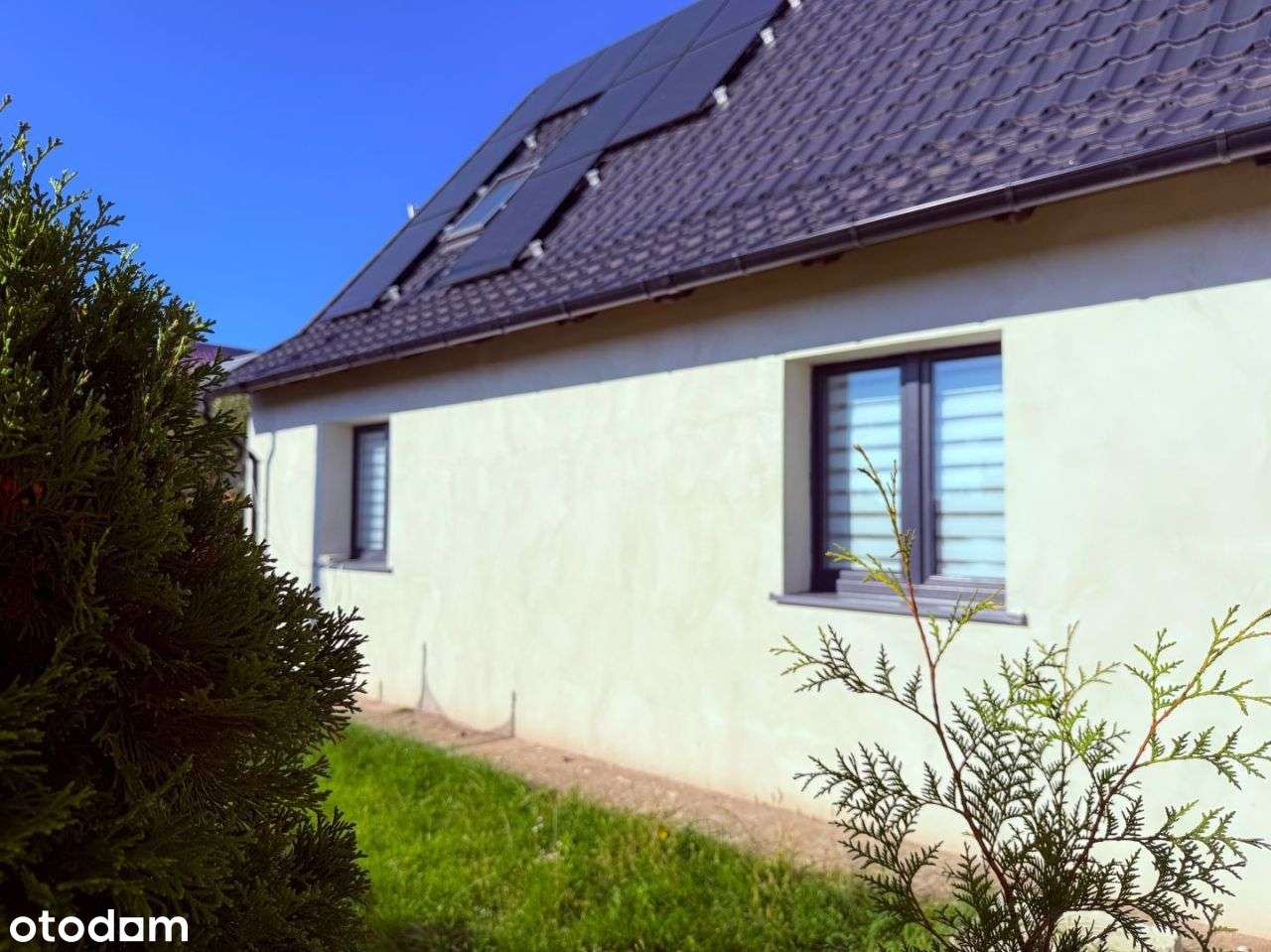 Sprzedam dom w Debrznie z fotowoltaiką i ogrodem.-12
