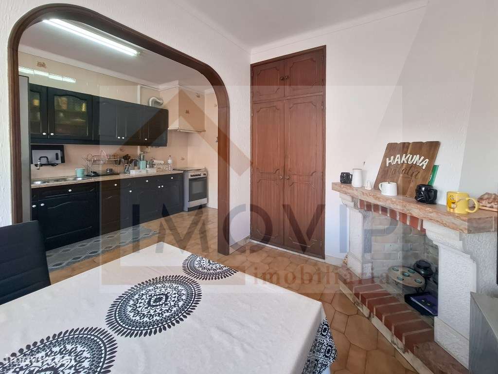 Apartamento T3 com terraço no Montijo (centro)-16