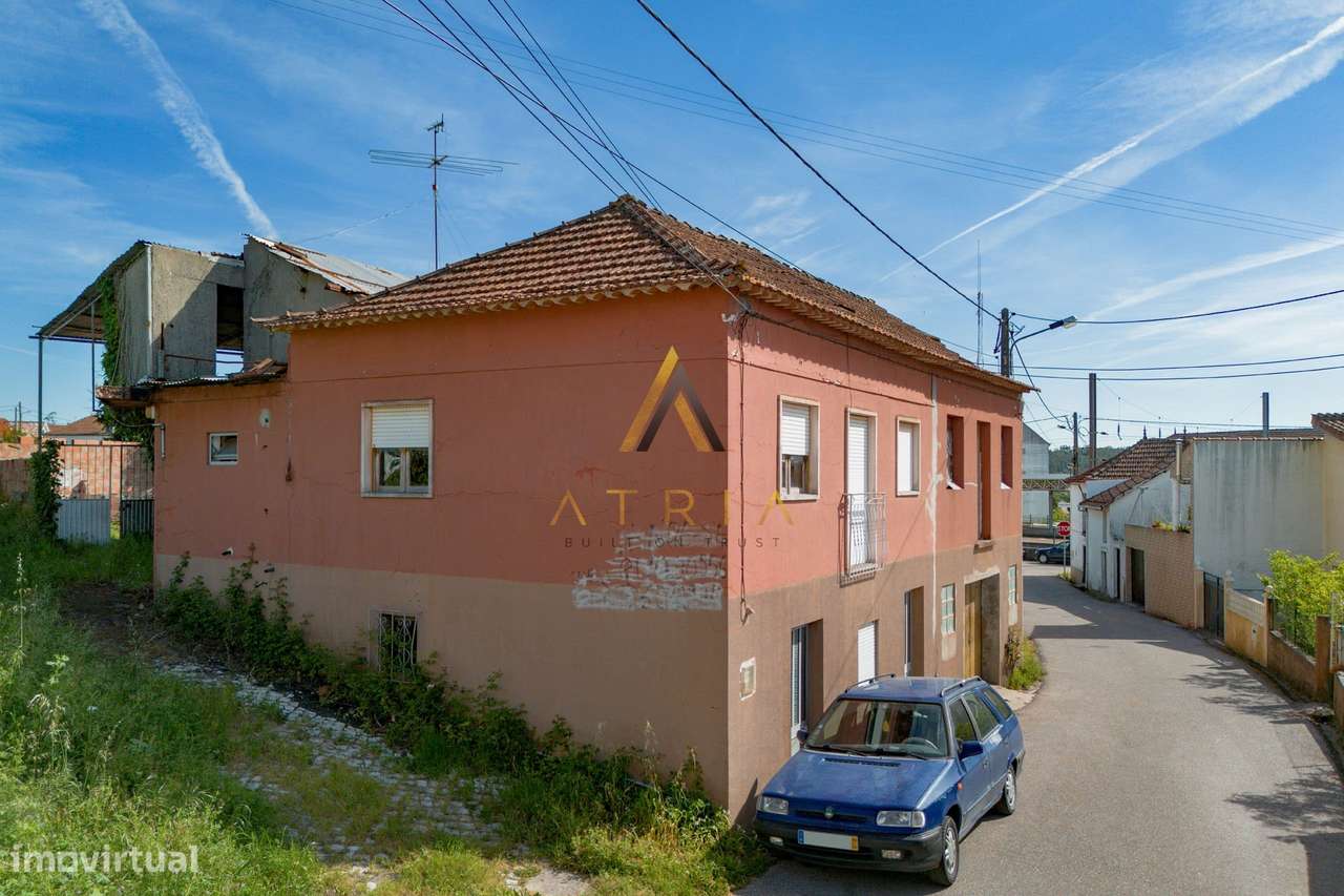 Moradia para Recuperar | Anexos | Garagem | Albergaria dos Doze, Pomba-1