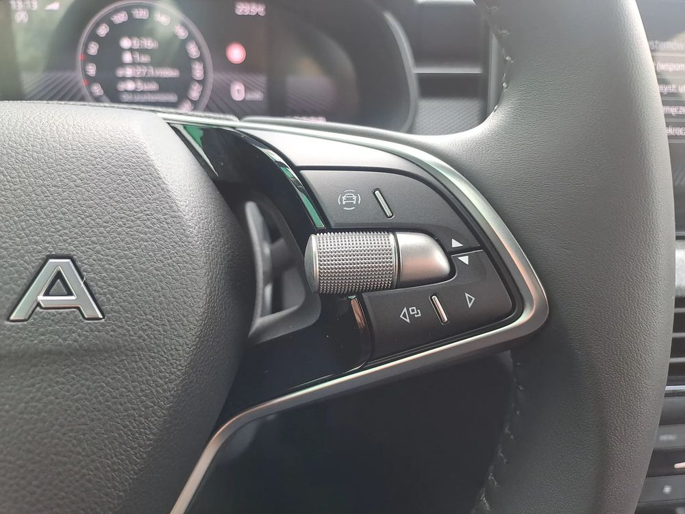SKODA KAMIQ 1353km! Digital Display Kamera SmartLink Grzane fotele Kierownica