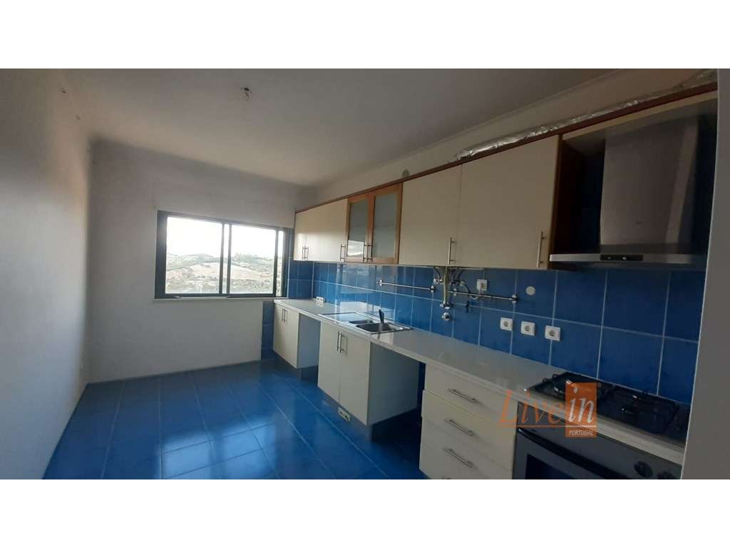 Apartamento T3 em Alenquer com Vista Deslumbrante sobre a Vila Pito... - Grande imagem: 2/8