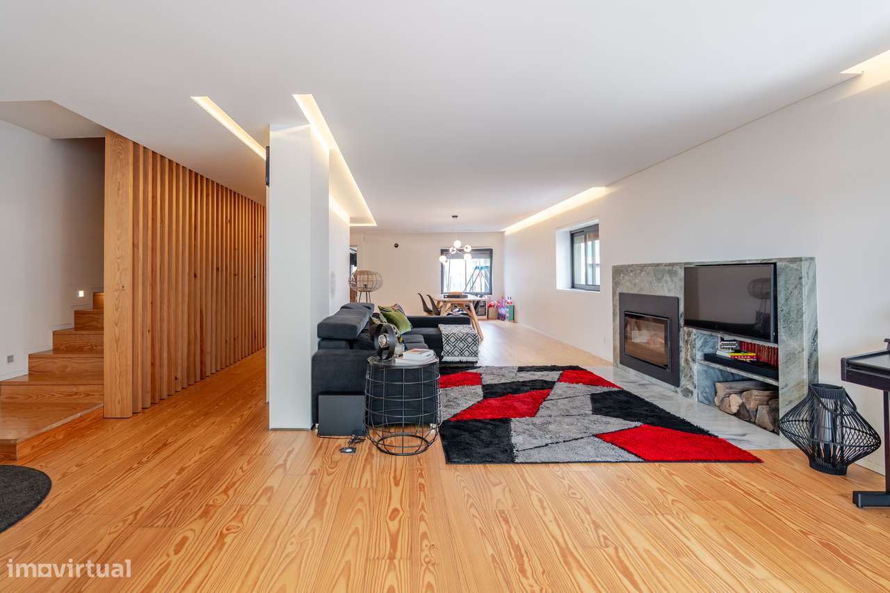 Moradia V4 em Braga,c/Suíte,Terraços e Garagem-5