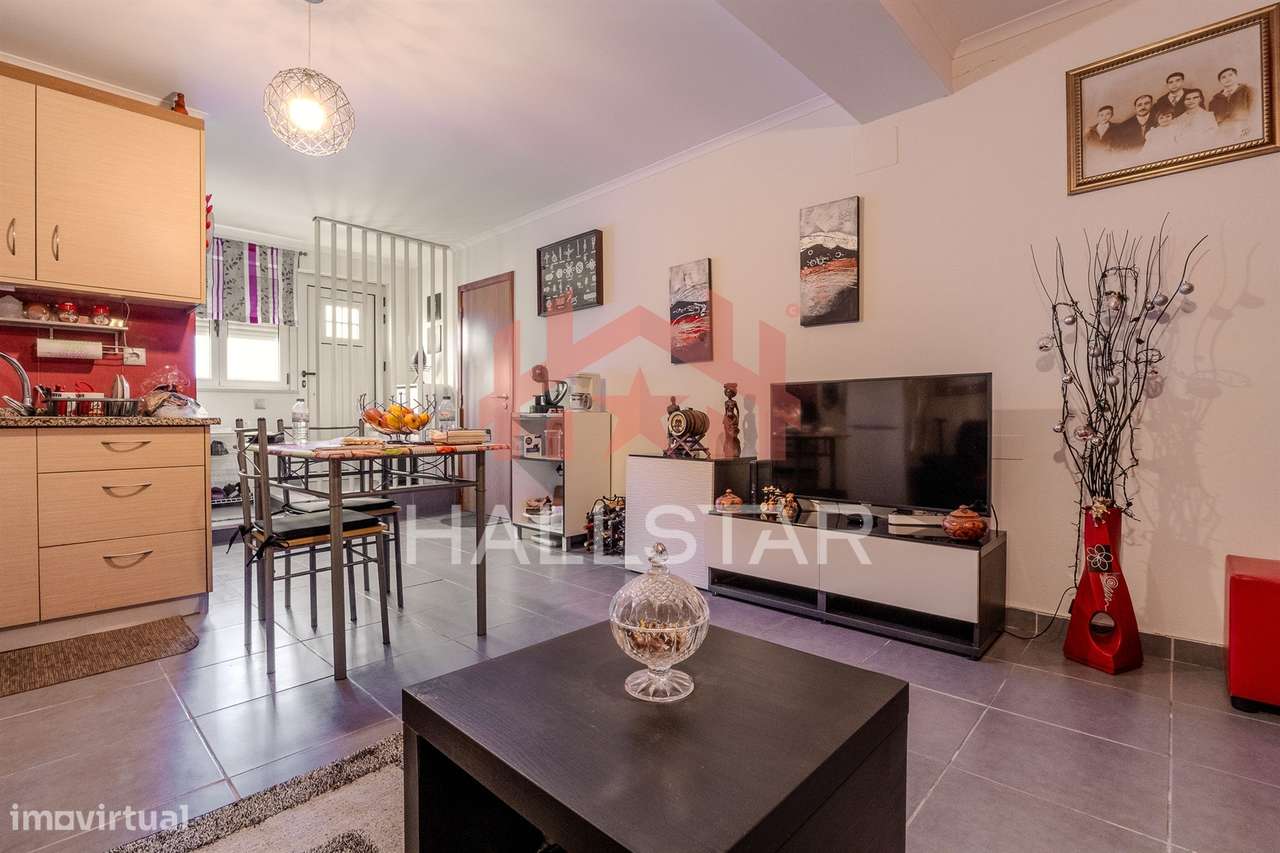 Moradia T1 Remodelada / Oportunidade de Investimento / Nazaré - Grande imagem: 5/17