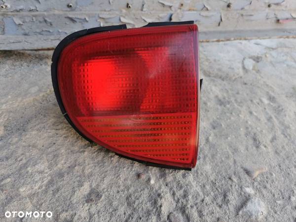 Ford Escort mk7 Lampa prawy tył w klapę tylna prawa - 1