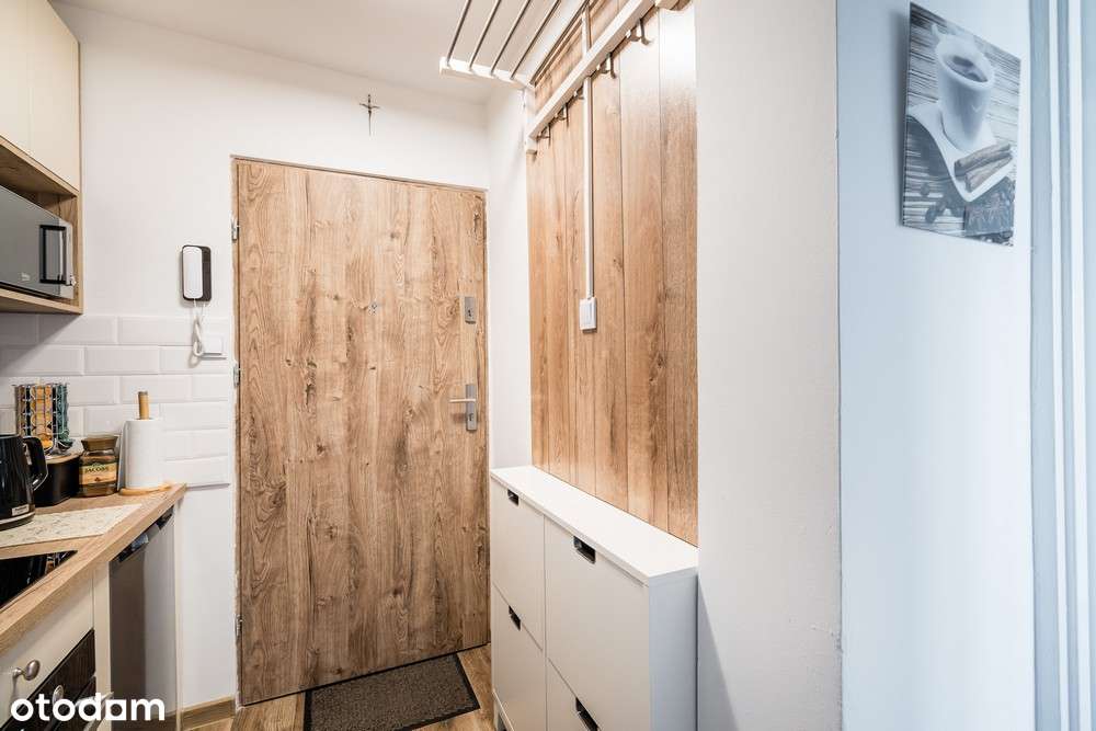Kawalerka z dodatkowo wydzieloną sypialnią, stan idealny-3