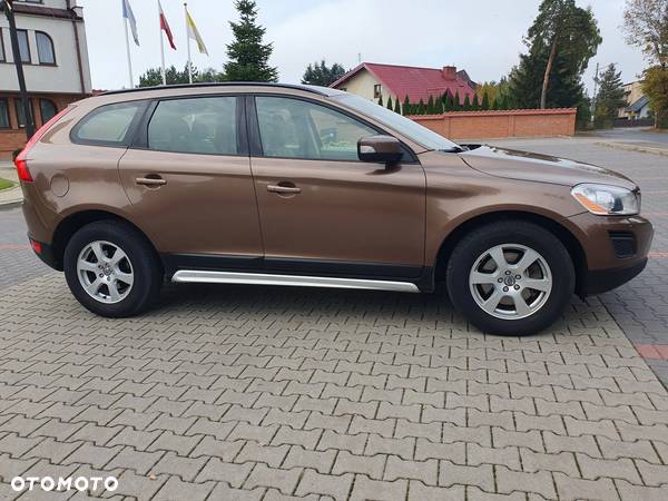 Volvo XC 60 D3 Momentum - 12