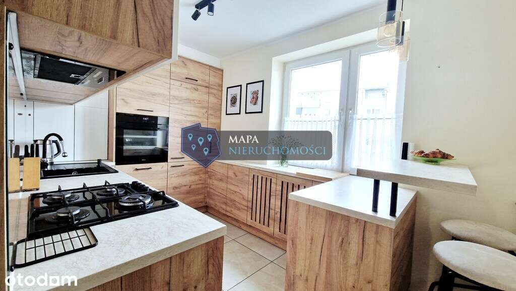 Wspaniałe trójstronne M4, teren ogrodzony Południe-2