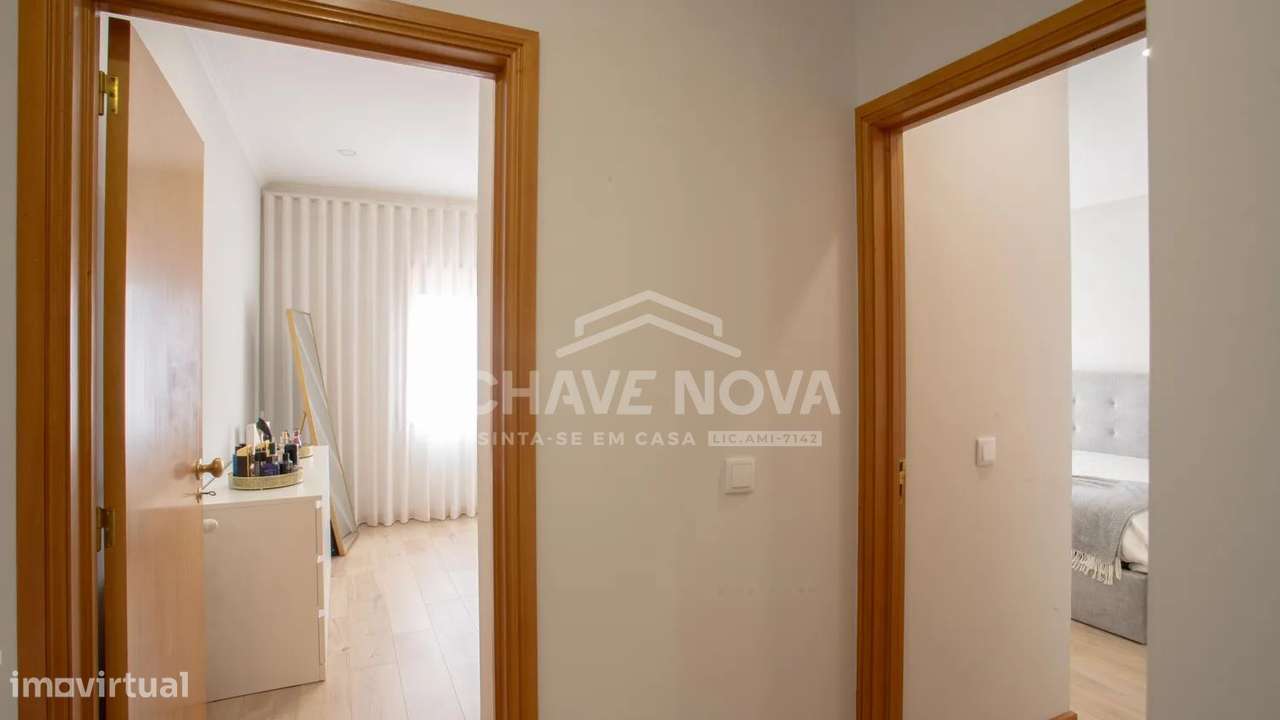 T3 com Varandas | Garagem | Vista Desafogada-8