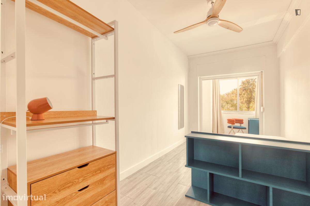 Quarto - localizado em Benfica Lisbon - Grande imagem: 2/10