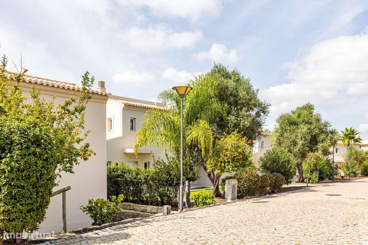 Moradia de Luxo em Condomínio Exclusivo com Piscinas no Carvoeiro-47