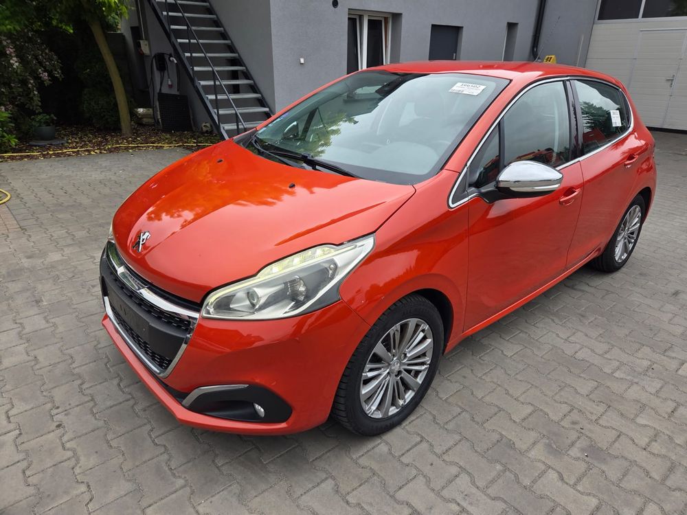 Peugeot 208 I (2012-2019) 1.2 PureTech GPF Allure S&S 2015