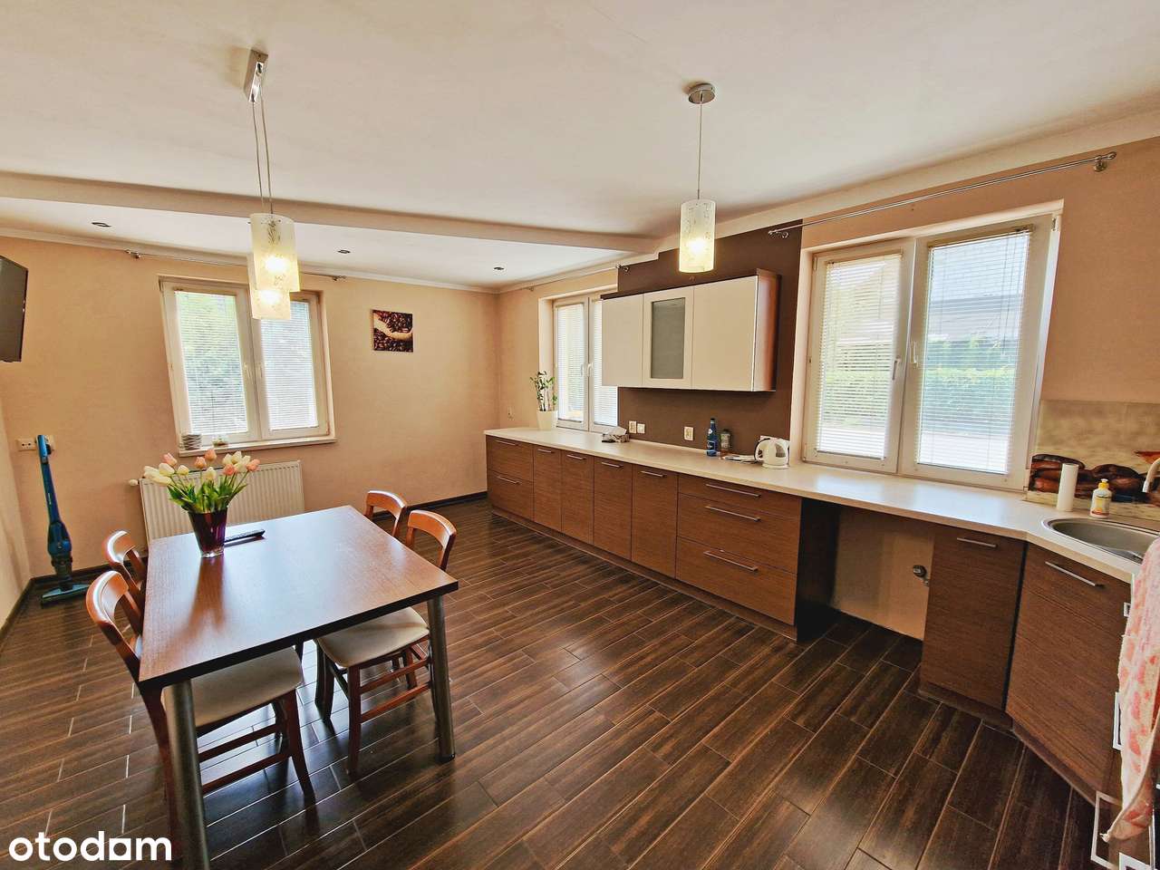 Przestronny dom - Do dużej negocjacji !!! - Pełny obrazek: 3/11