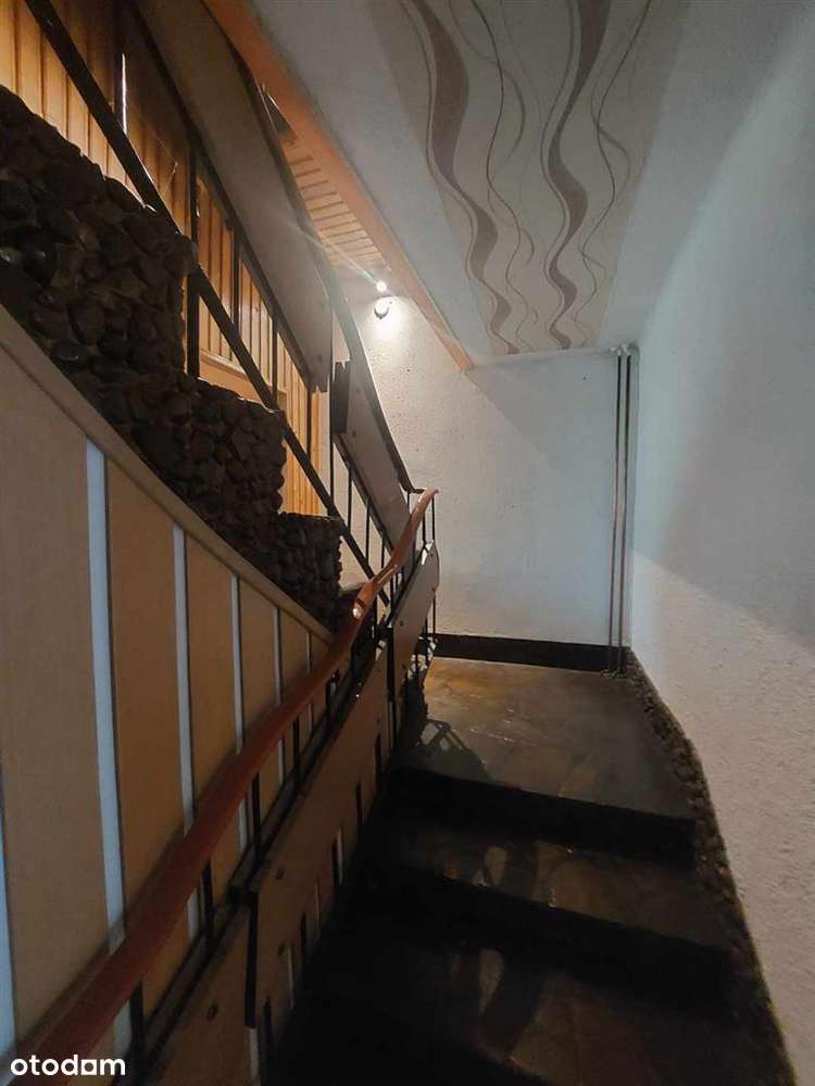 Wolnostojący dom w centrum miasta!-11