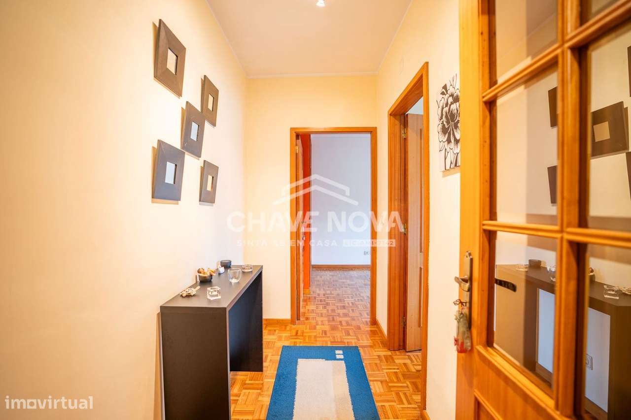 Apartamento T2 Usado em otimo estado em Oliveira do Douro-14