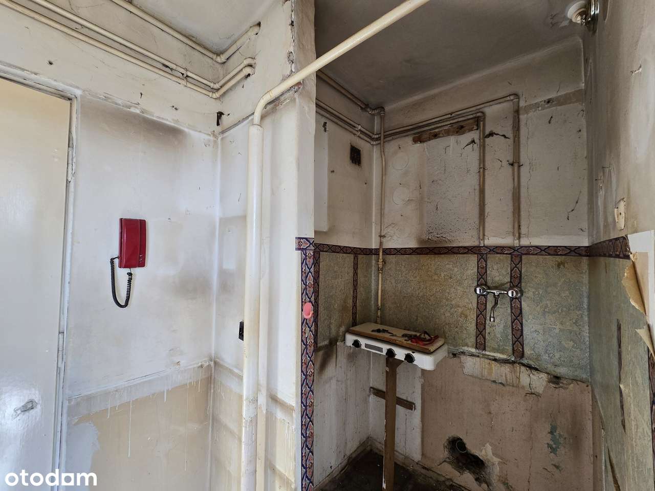 Kawalerka do remontu w centrum, winda, ul. Pionierów-4