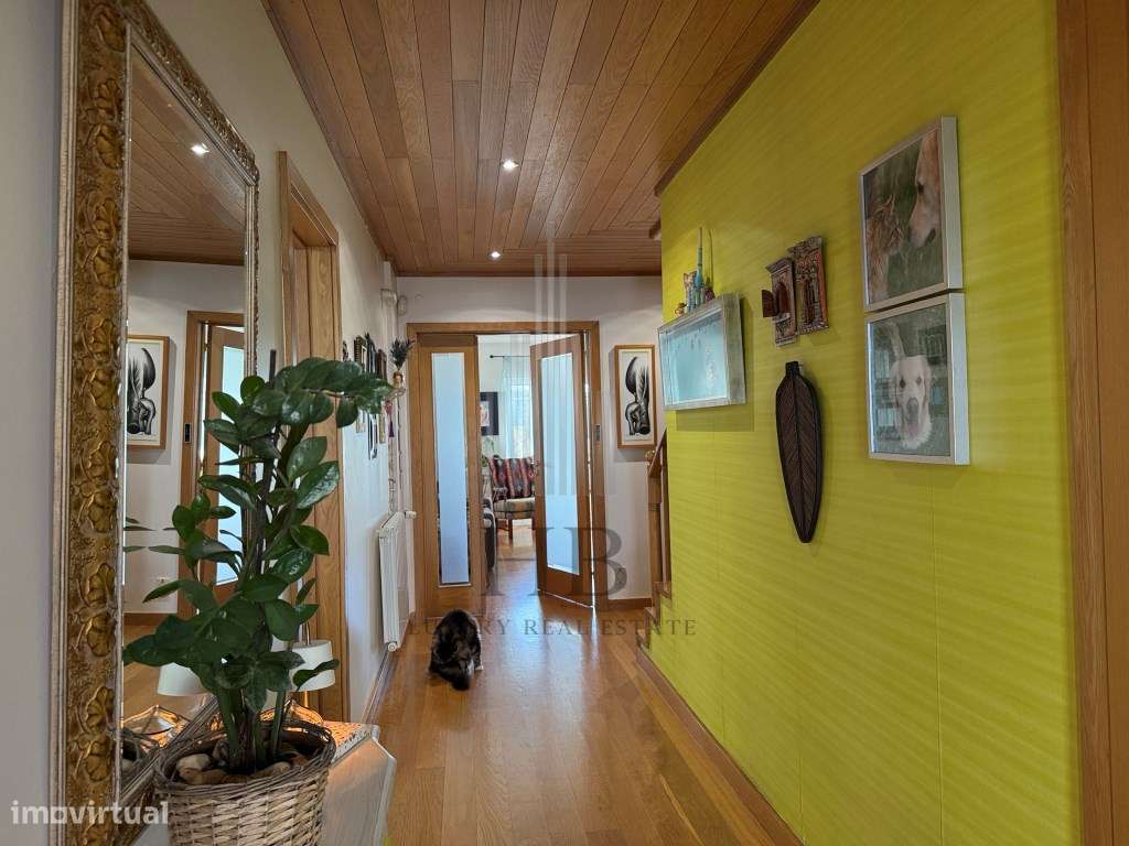 Moradia T4 + Sótão | Jardim e Piscina | Albarraque | Sintra - Grande imagem: 4/60