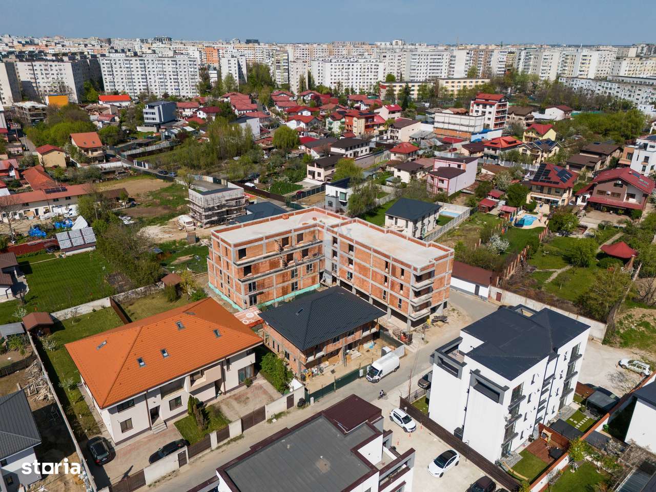 Vanzare 2 camere bloc boutique Malul Spart - Vedere libera