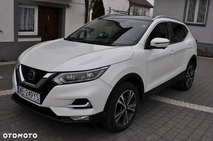 Nissan Qashqai 1.3 DIG-T N-Connecta - 1