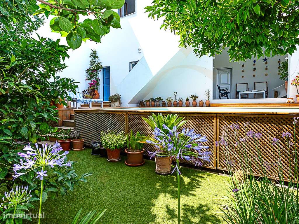 Moradia com Garagem, Piscina, Jardim e amplos Terraços, para venda ...-43