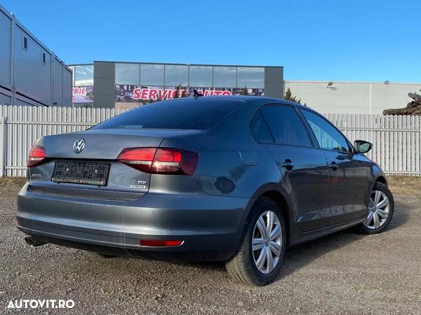 Volkswagen Jetta 2.0 TDI DSG BlueMotion Technologie - 6