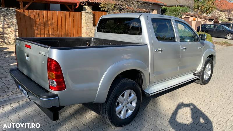 Toyota Hilux 4x4 Double Cab - 4