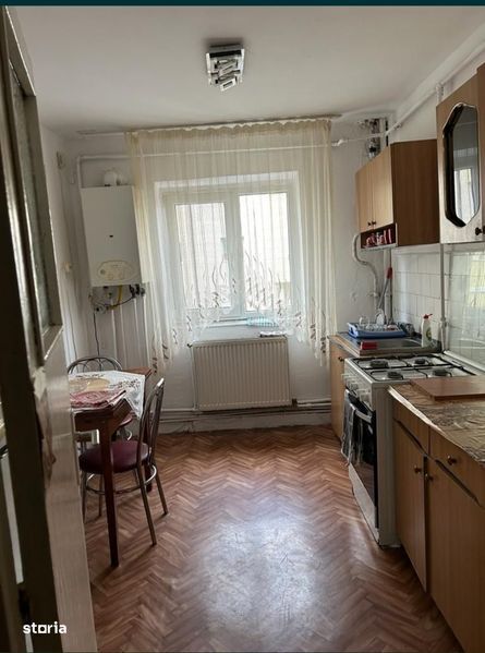 Apartament 3 camere Beclean