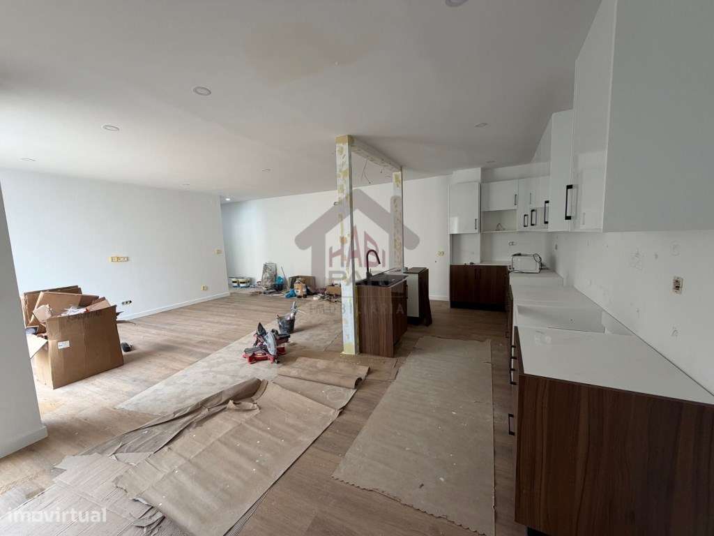 Excelente Moradia T3+1 Centro de Benavente-20