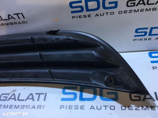 Grila Inferioara Stanga Spoiler / Bara Fata VW Passat B6 2005 - 2010 Cod Piesa 3C0853665 - 3