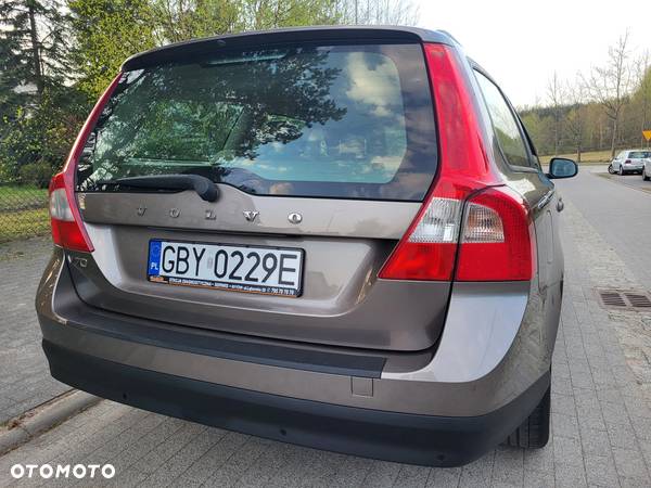 Volvo V70 2.0D Kinetic - 18