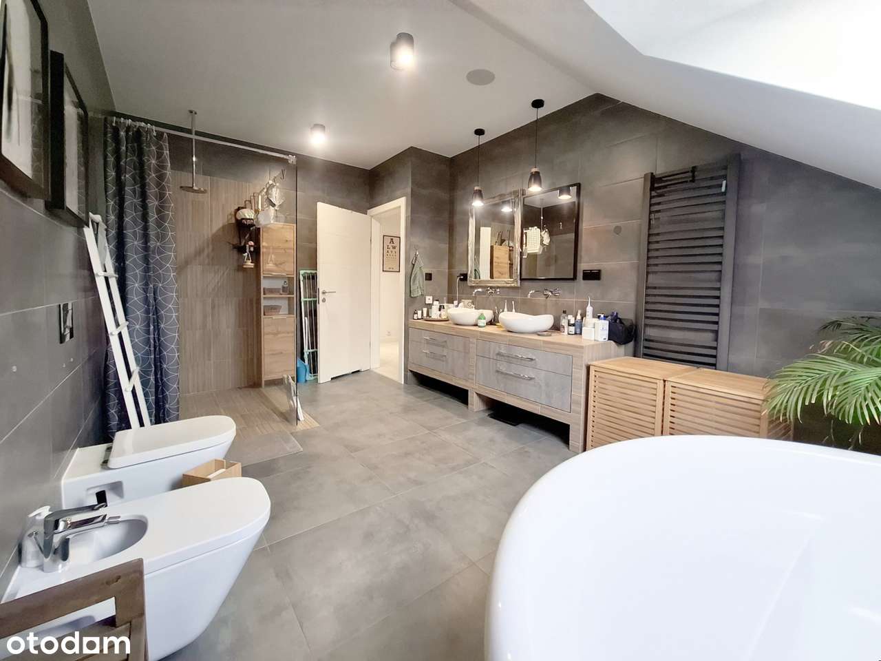 Przestrzeń domu zaprojektowana z myślą o komforcie.-5