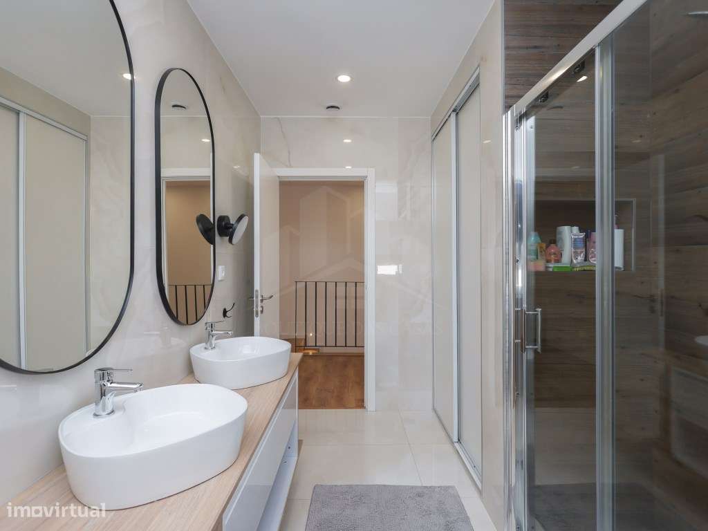 Moradia T3 com Terraço - Gondomar-25