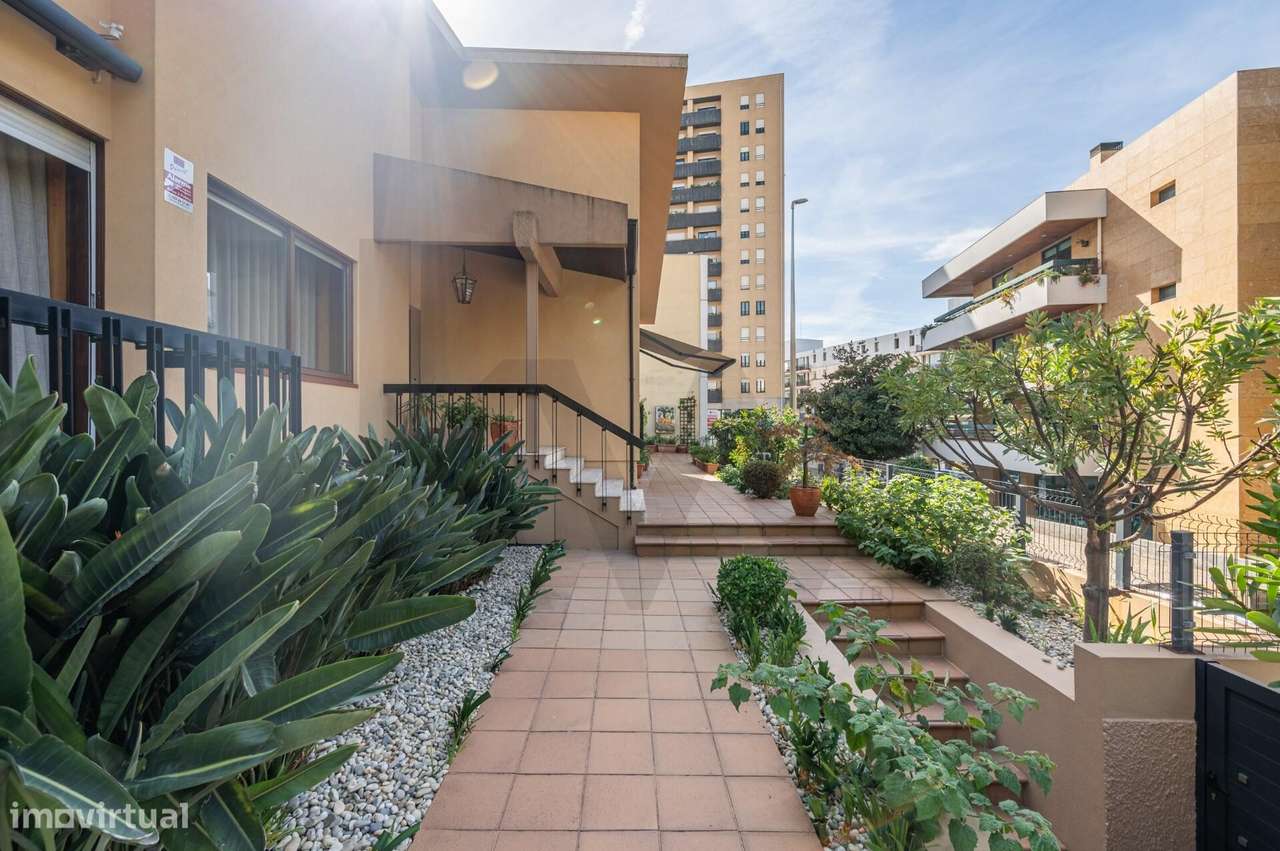 Moradia T3 no Centro da Maia –A 2 Min. do Metro Jardim, Garagem para 2-2