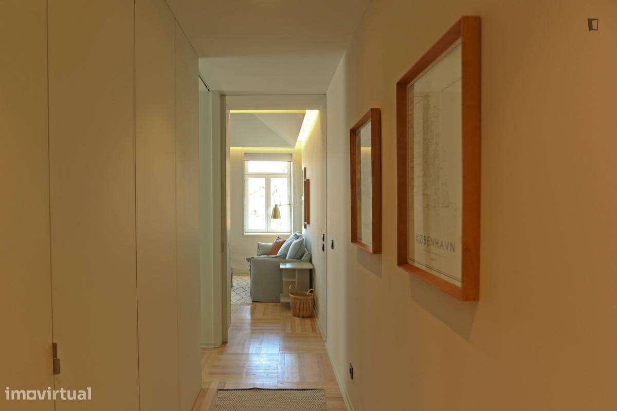 Apartamento com 1 quartos - localizado em Miragaia Porto - Grande imagem: 3/9