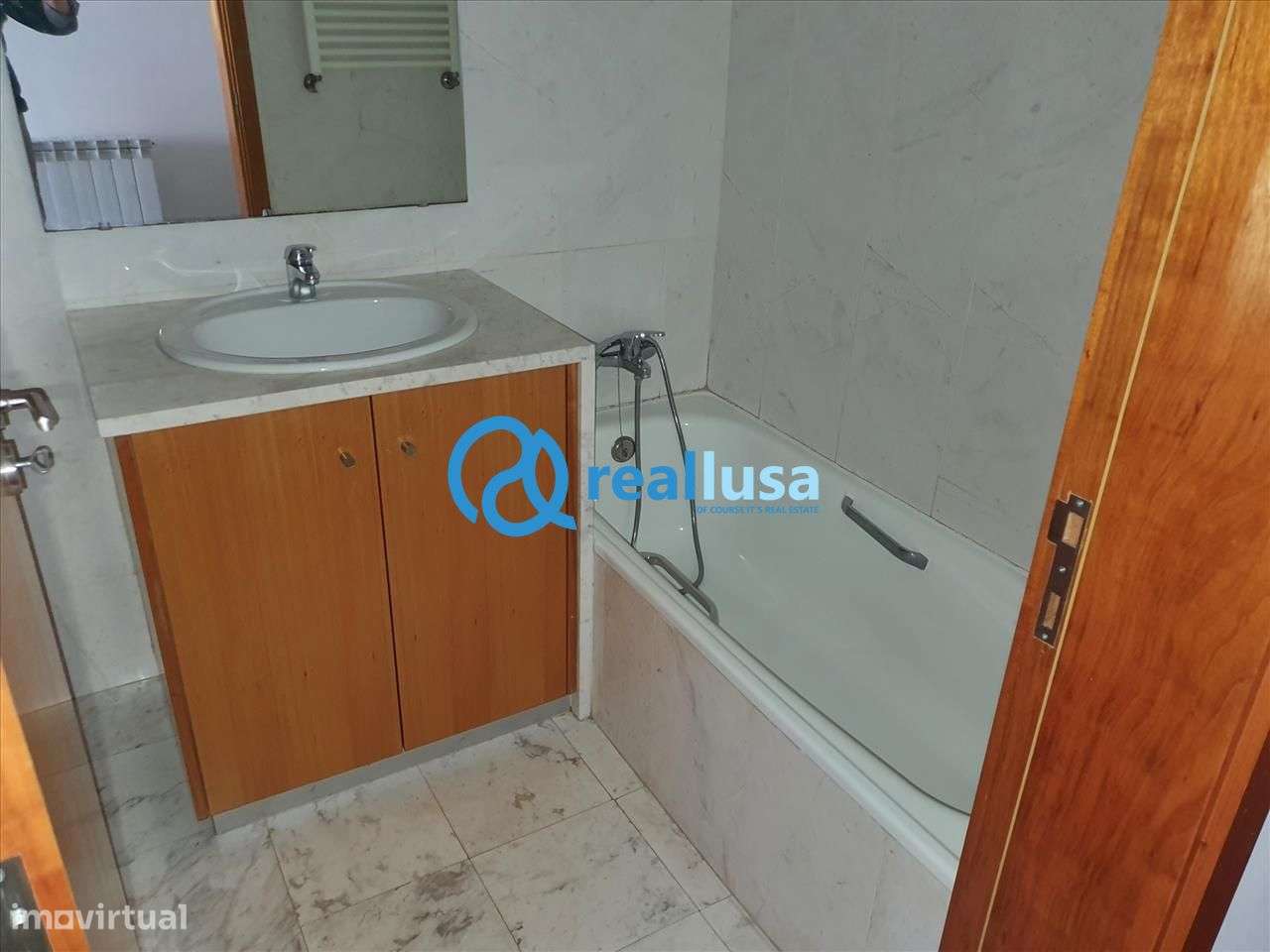 Apartamento T4 c/ garagem Oliveira do Douro Vila Nova de Gaia-17