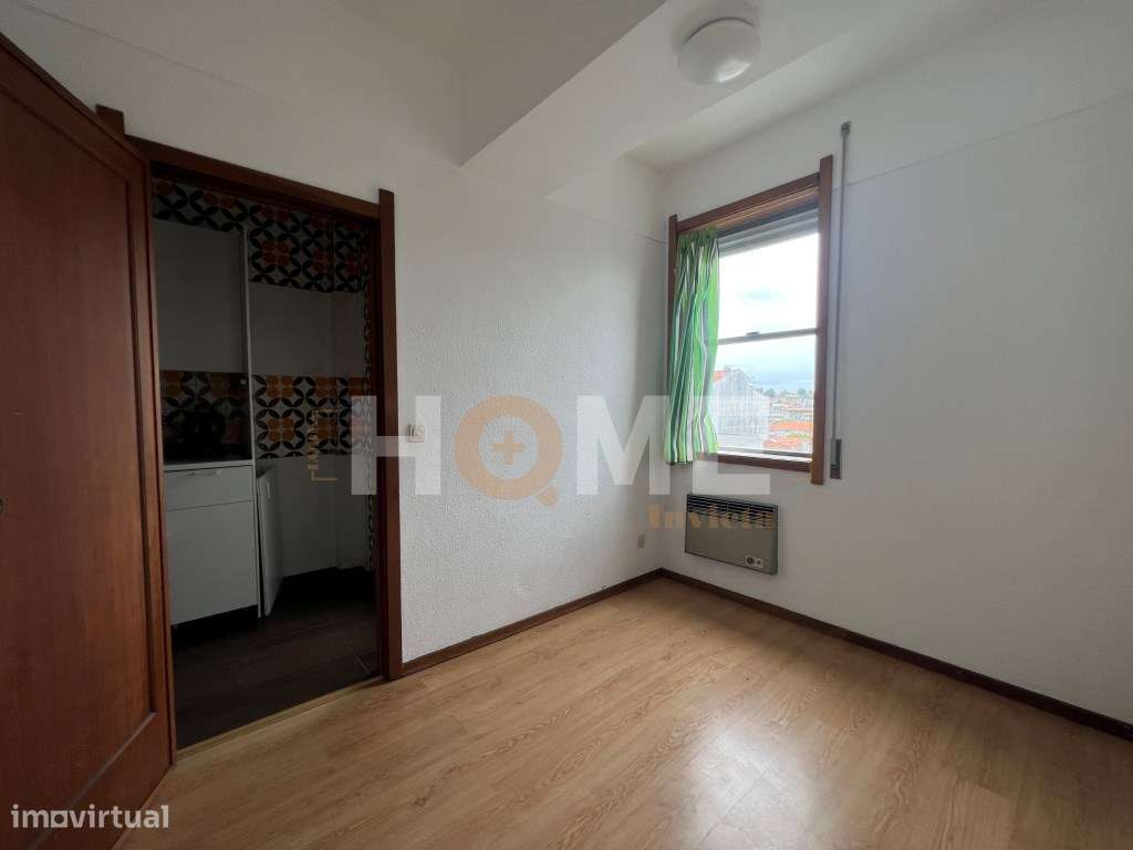 Apartamento T3+1, com varanda à Av. Fernão de Magalhães- Bonfim- Porto-9