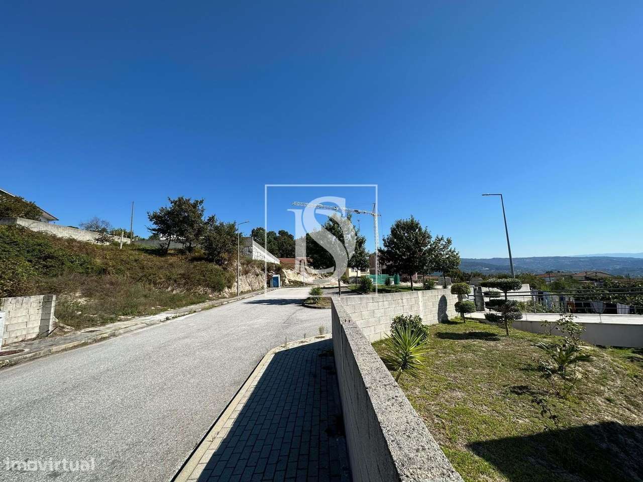 Terreno em Vila Caiz, Amarante - Grande imagem: 5/13