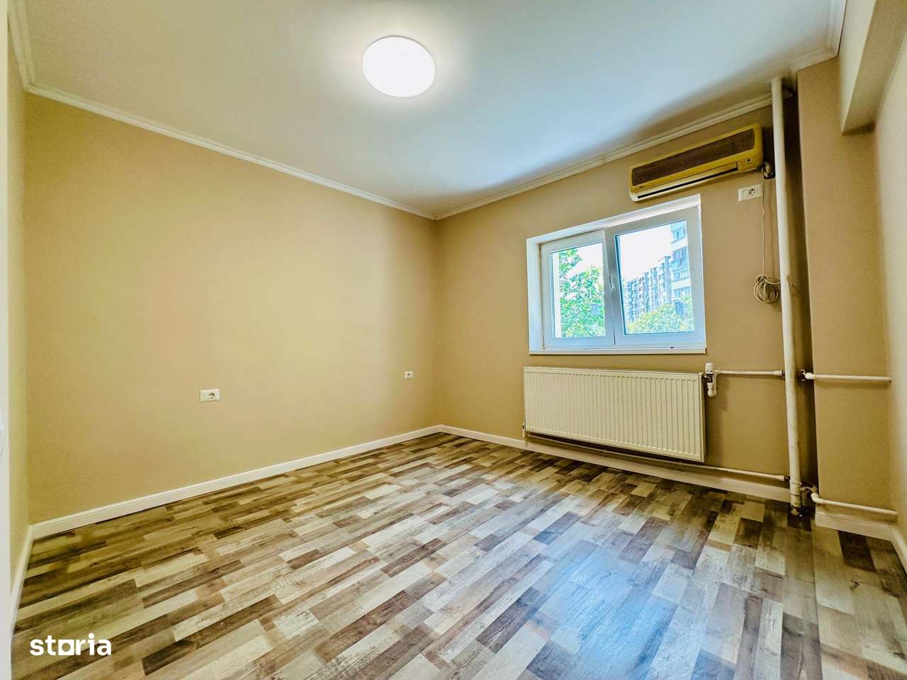 Apartament 3 Camere - Decomandat - 2 Minute Metrou Apărătorii Patriei-12