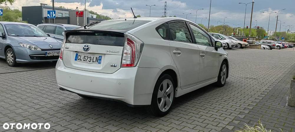 Toyota Prius - 4