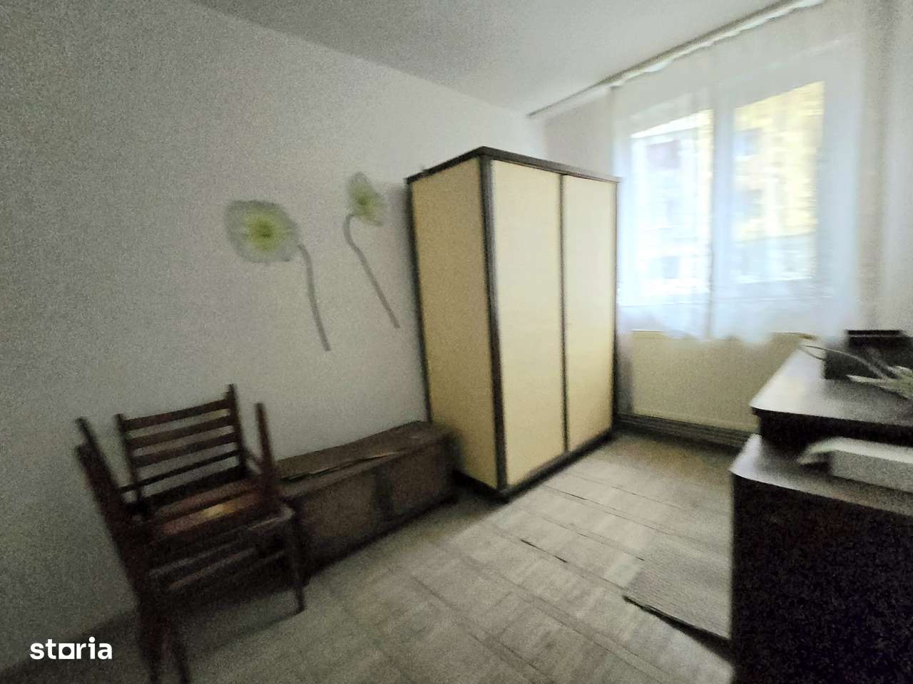 Apartament 3 camere, etaj 1, micro 9 , str. Avram Iancu Targoviste-4