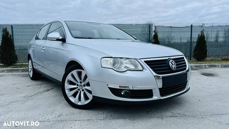 Volkswagen Passat - 1